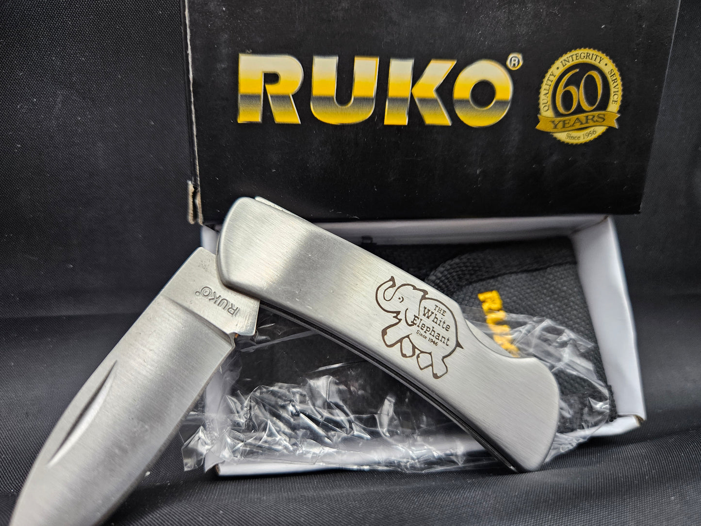 White Elephant Ruko folding pocket knife