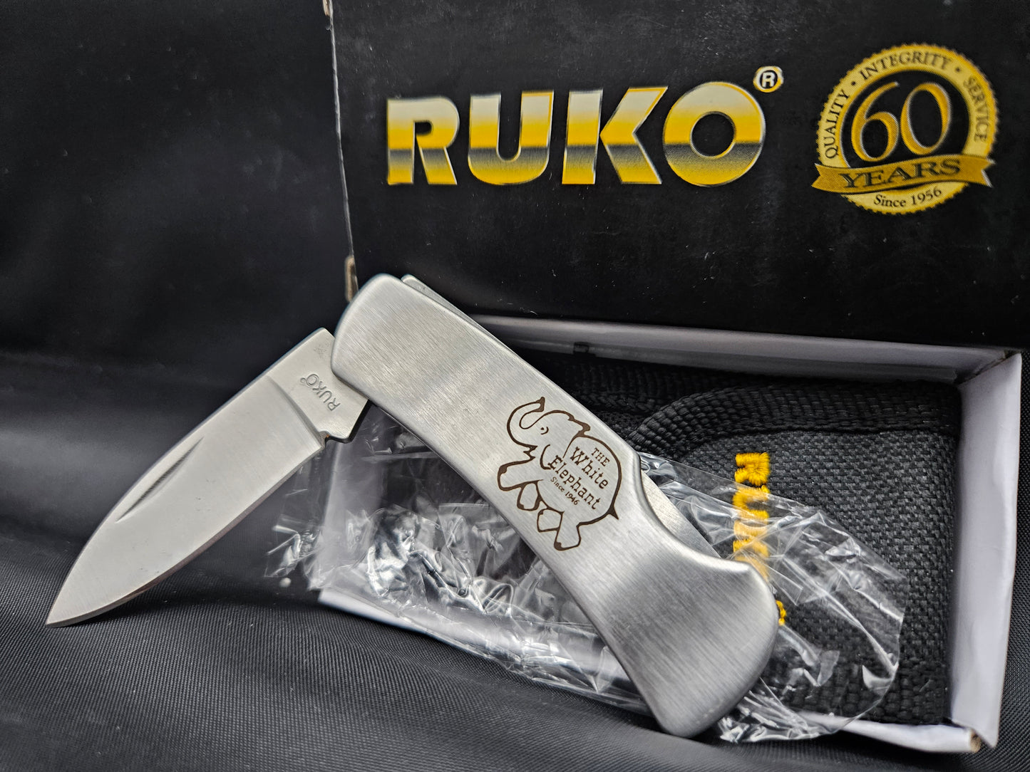 White Elephant Ruko folding pocket knife